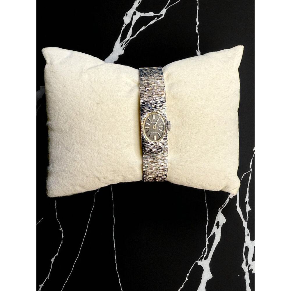 Austin Vintage 17 Jewel Hand-Wound Watch – Textured Bracelet – Running, Cleaned